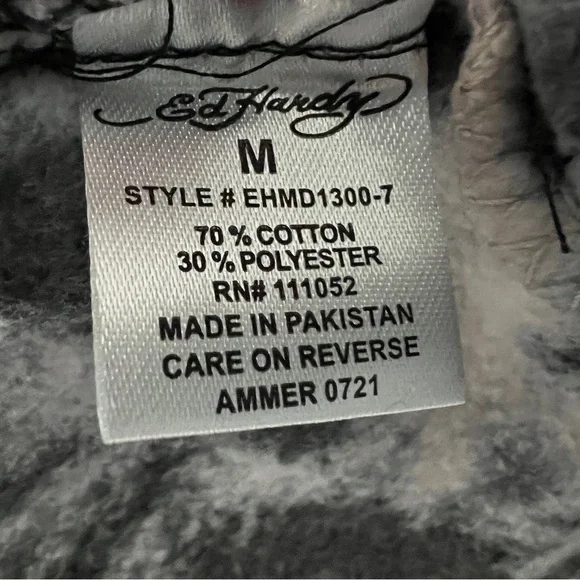 Ed Hardy Women's Red and Black Tie Dye Dagger Skull Fleece Hoodie Size M - Picture 8 of 9